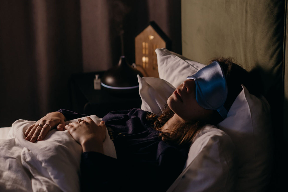 The Complete Guide to Beauty Sleep: Skin, Hair and What You Sleep On