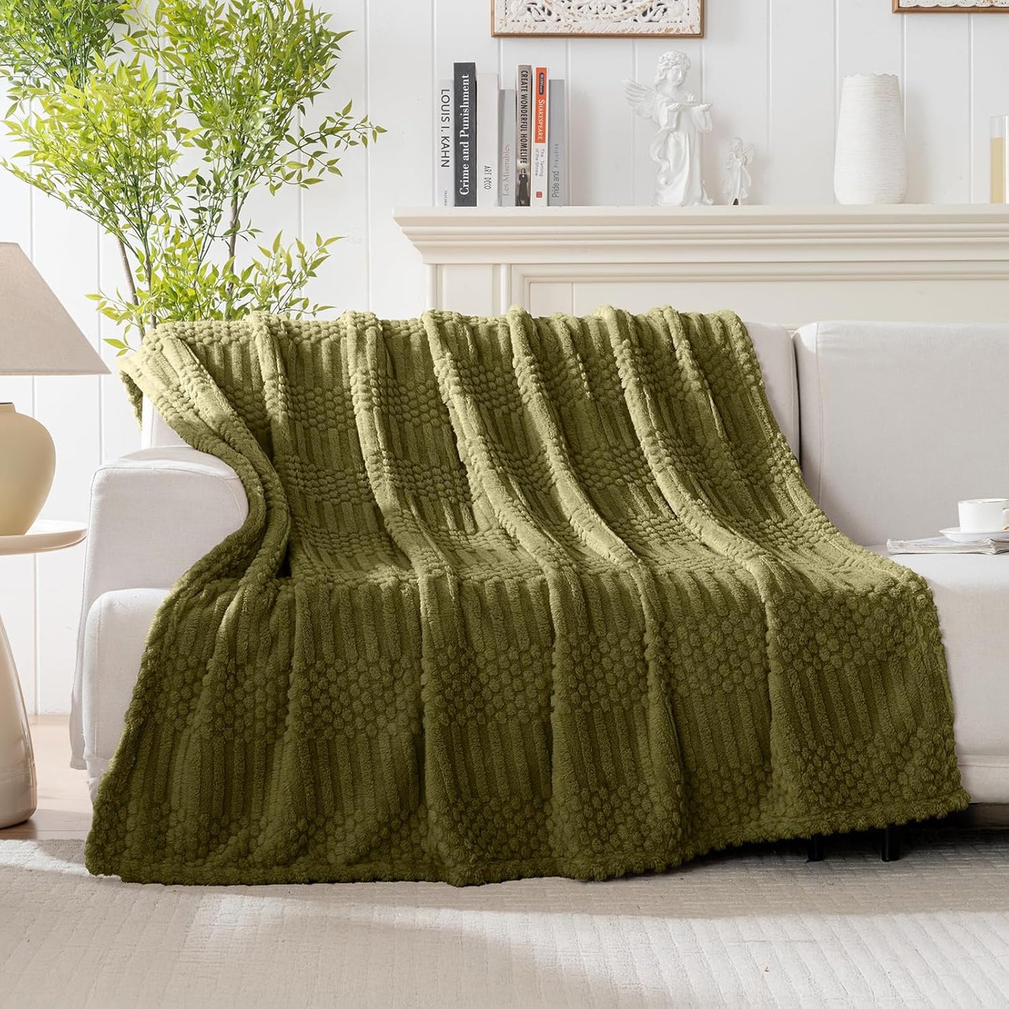 Slumblr® Soft Throw Blanket for Couch or Bed – Lightweight Fleece Boho Blanket