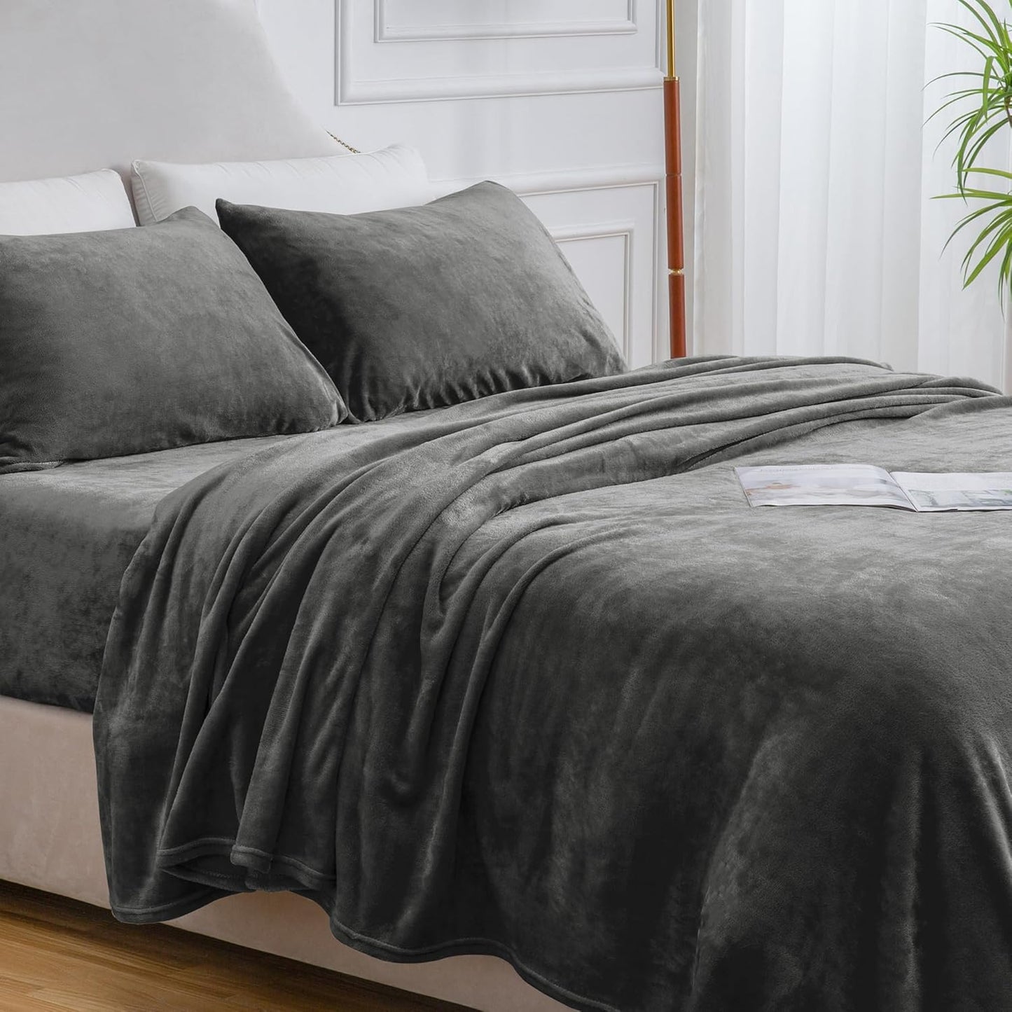 Slumblr® Flannel Fleece Bedding Set