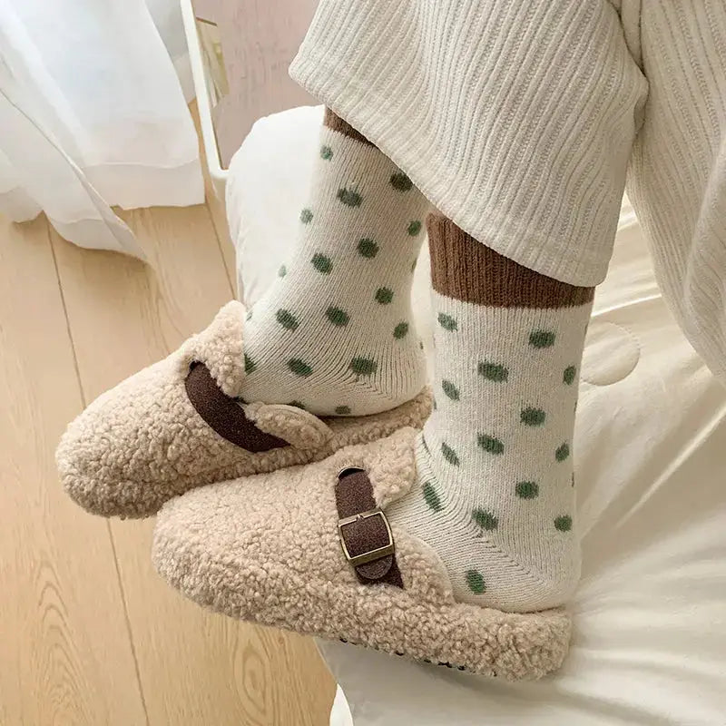 4 Pairs of Women's Fresh Green Winter Thickened Terry Warm Socks, Japanese-Style Polka Dot Bear Home Sleep Socks