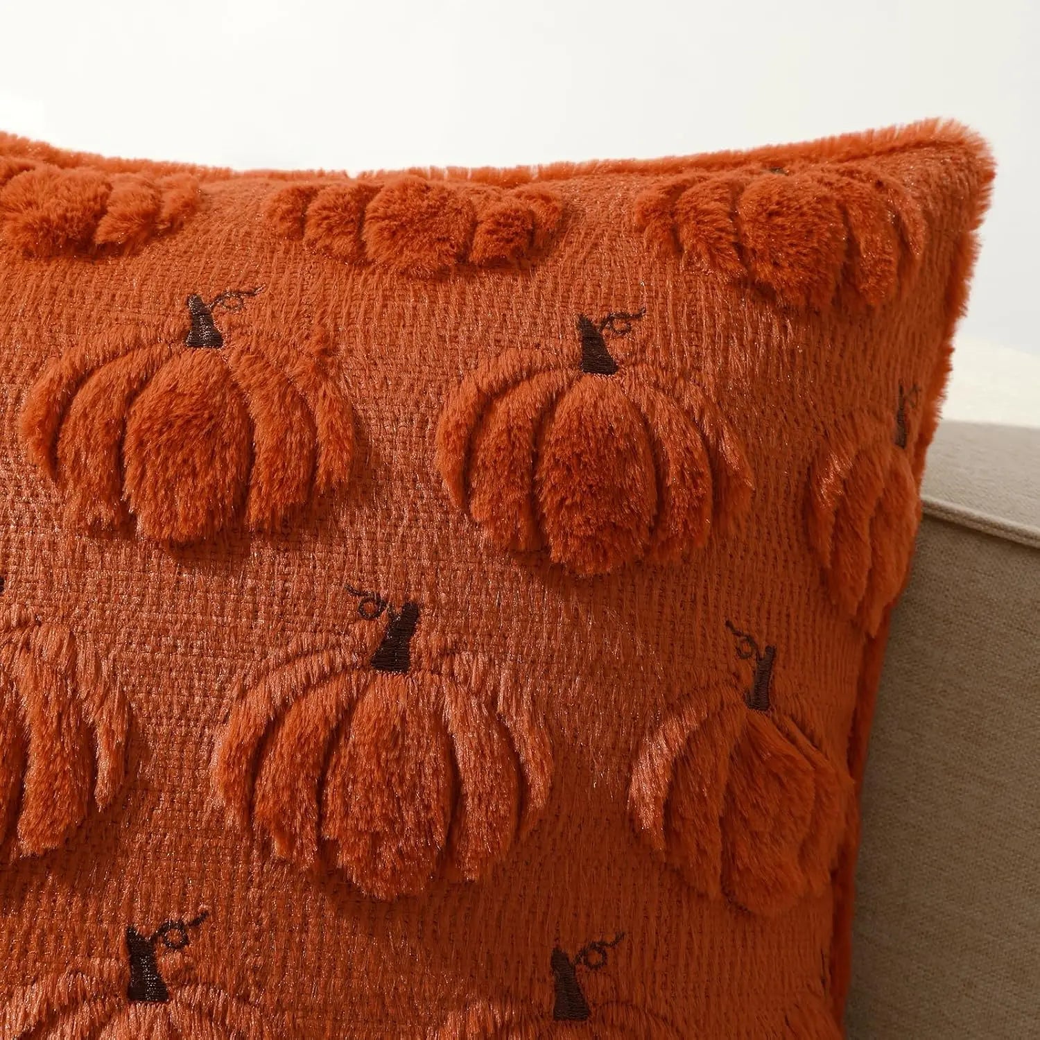 45x45cm Halloween Pumpkin Faux Fur Cushion Covers Embroidered PillowCases Couch Bedroom LivingRoom Decorative Throw PillowCovers