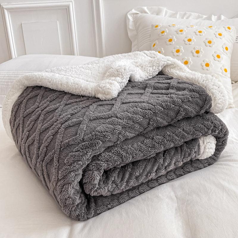 Slumblr® Woolen Lamb Velvet Flannel Blanket