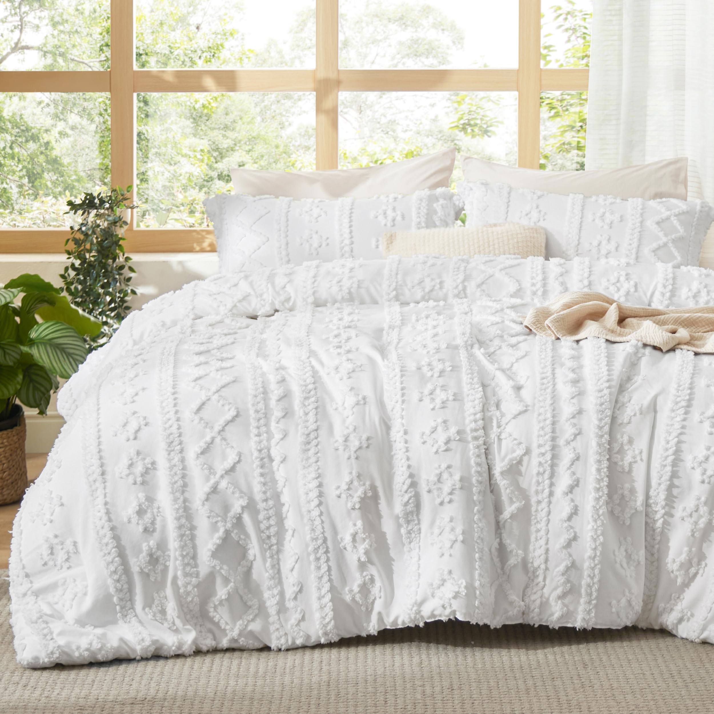 Slumblr® Tufted Boho Comforter Set (3 Pcs)