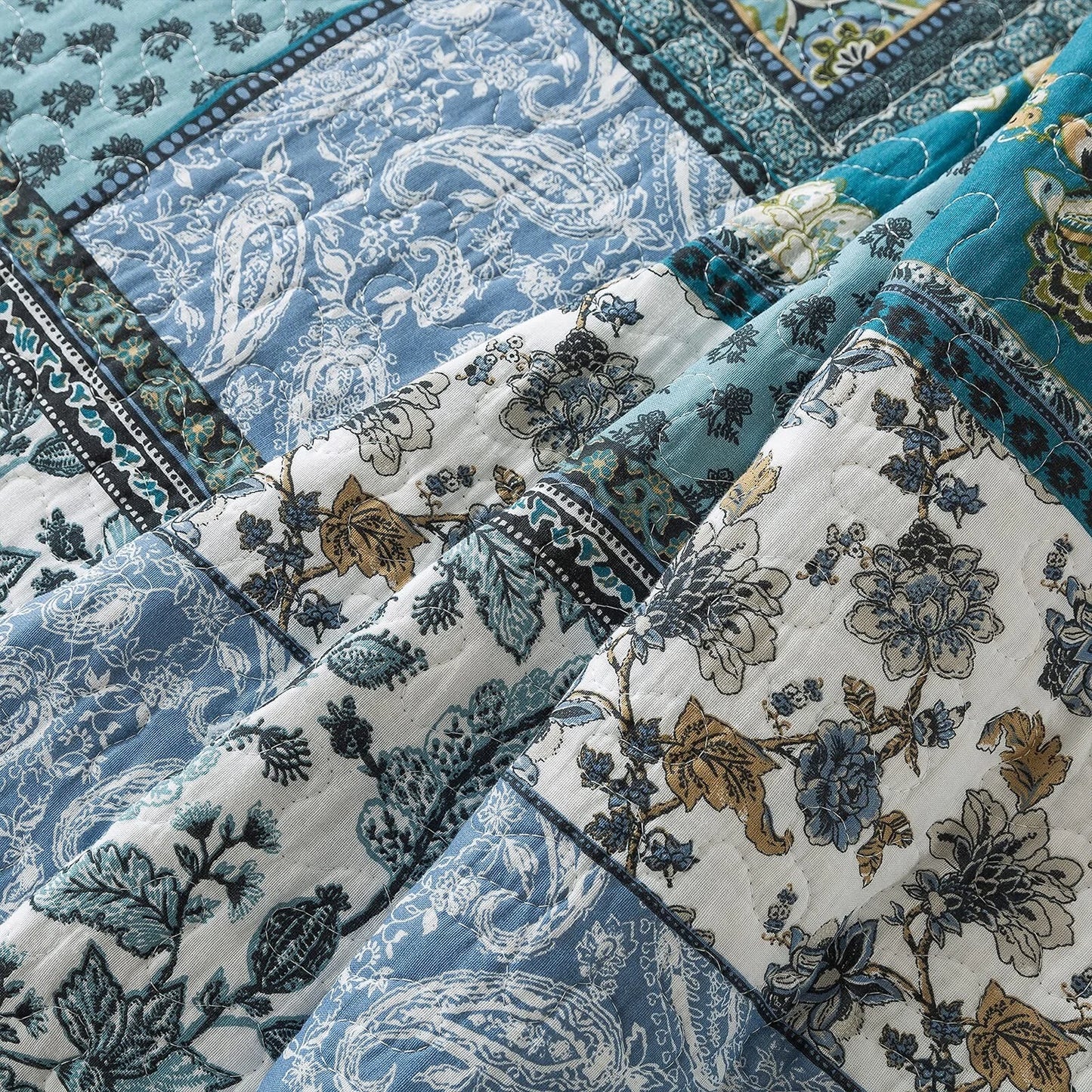 Slumblr® Floral Quilt Set (1 Bedspread & 2 Pillow Cases)