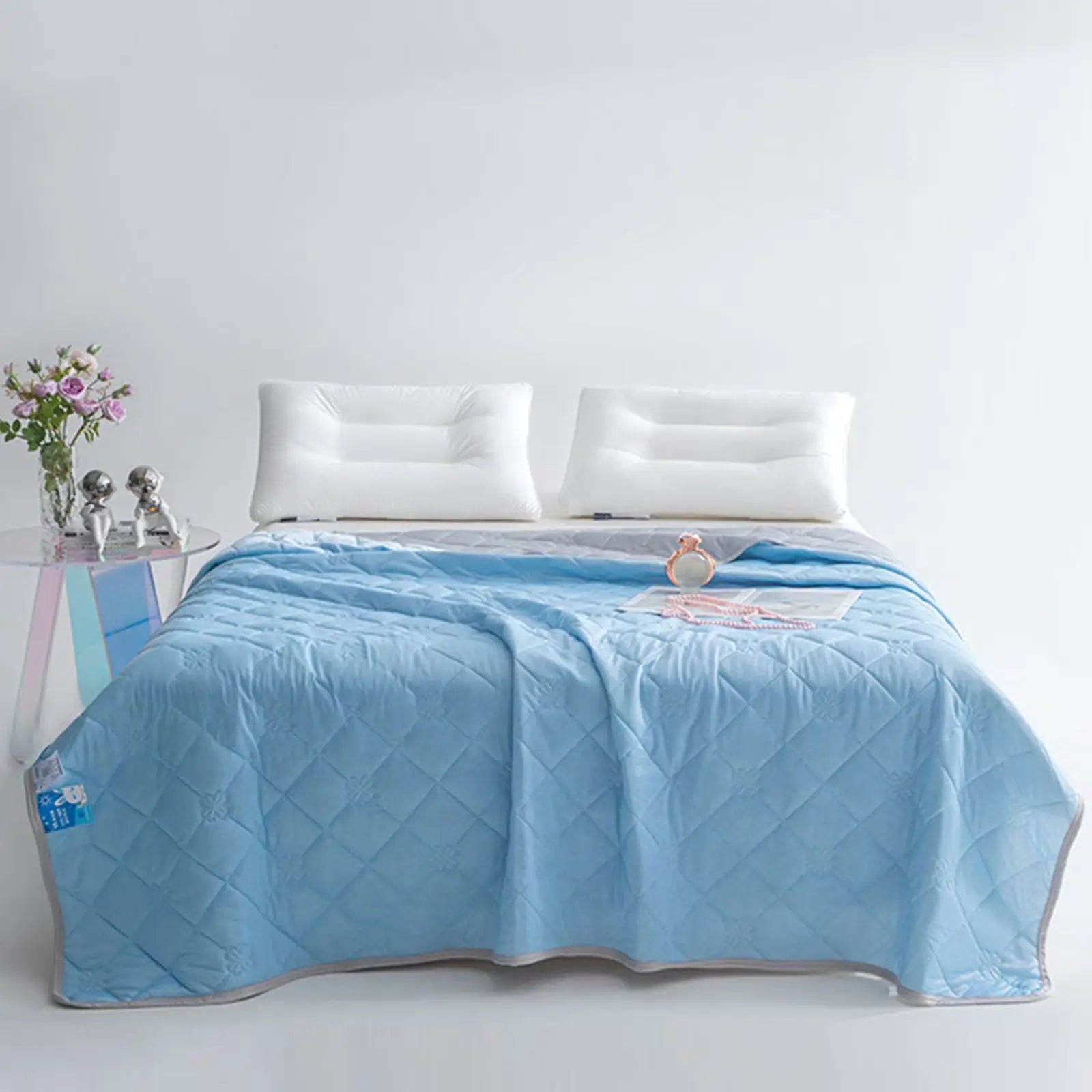 Slumblr® Lightweight Dual Sided Cooling Blanket Slumblr