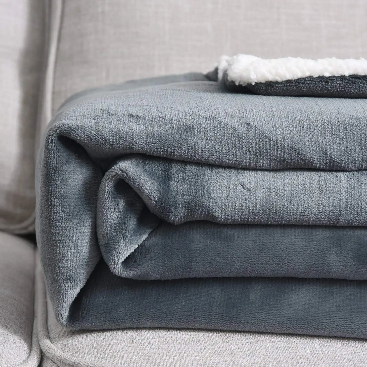 Slumblr® Sherpa Throw Blanket Slumblr