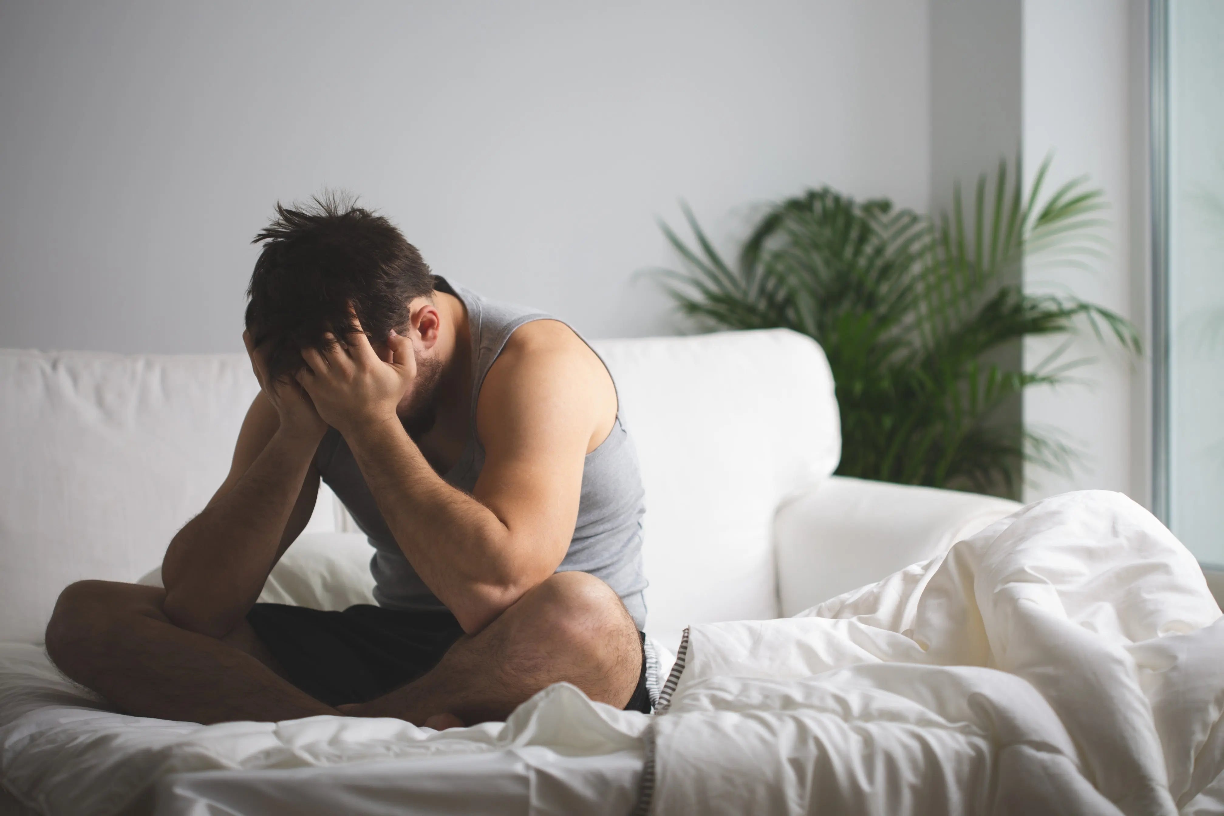 Sleep Onset Insomnia: 6 Root Causes and Expert Solutions Slumblr