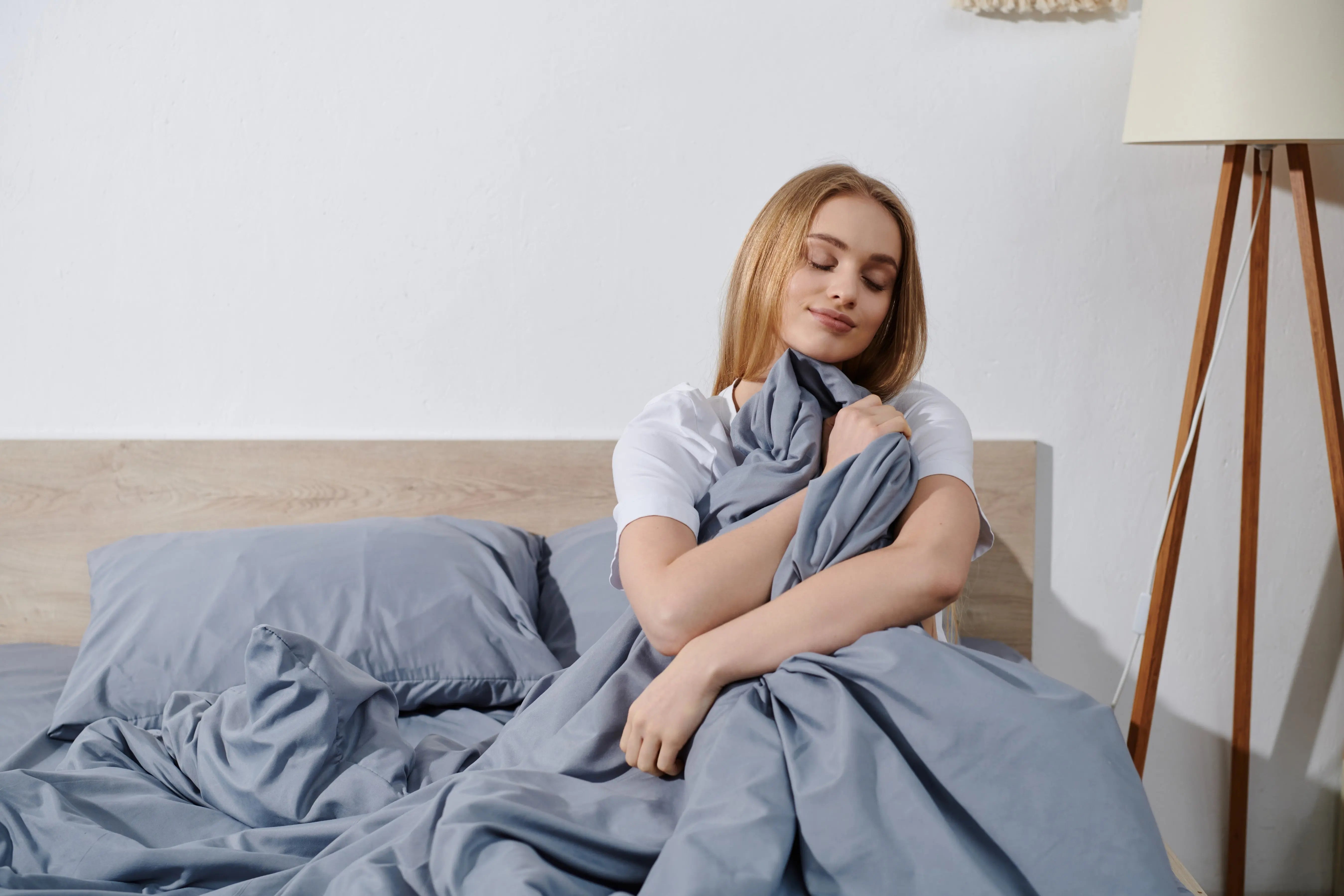 Sleep Hot? Here’s What Research Says About Cooling Blankets Slumblr