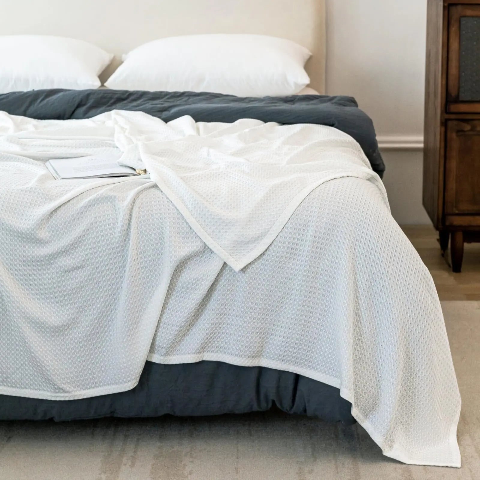 Slumblr® Breathable Bamboo Cooling Blanket Slumblr