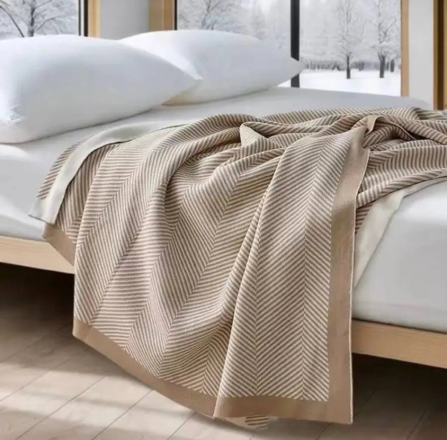 Slumblr® Geometric Throw Blanket Slumblr