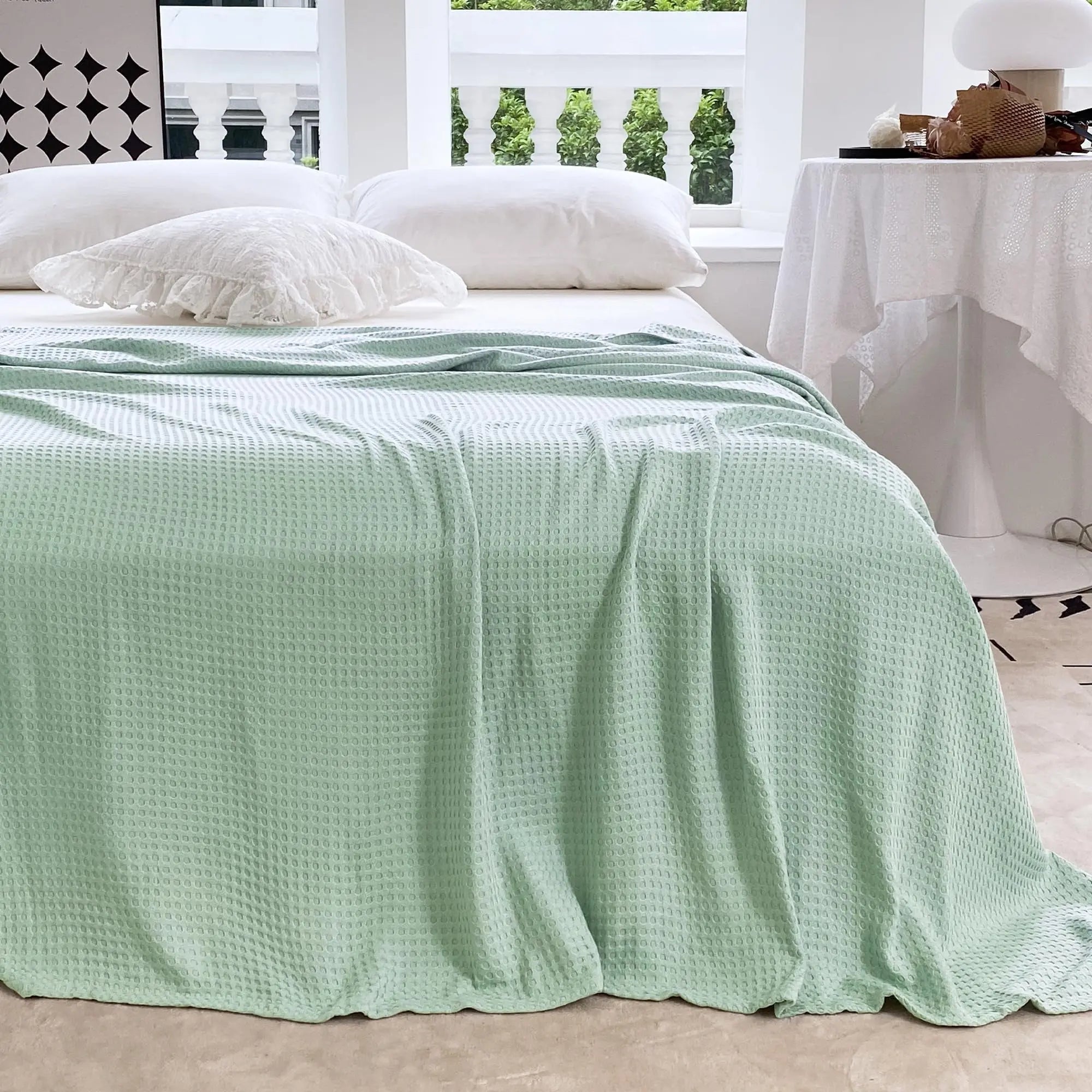 Slumblr® Breathable Bamboo Cooling Blanket Slumblr